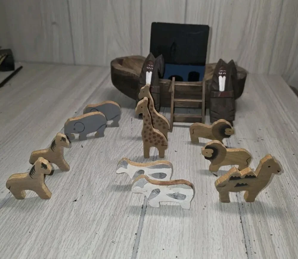 Vtg Hand Crafted Wooden Noah's Ark Set Ark Animals Noah Missing 1 Giraffe W/Box